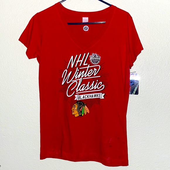 NHL Tops - COPY - NHL Winter Classic Blackhawks Red Short Sleeve T-Shirt Size XL